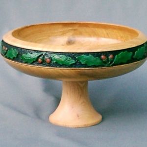 Pedestal bowl with carved band