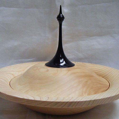 Ogee Lidded Ash Bowl With Finial