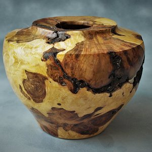 Maple burl vessel