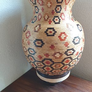 segmented vase 6272 pieces