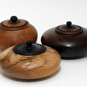 Feather Lidded bowls