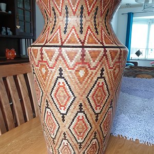 segmented vase 17456 pieces