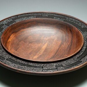 Walnut bowl with textured rim