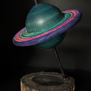 Ringed planet hollow form