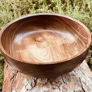 Walnut fruit bowl