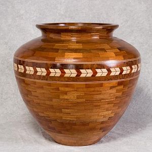 28" X 30" segmented vase