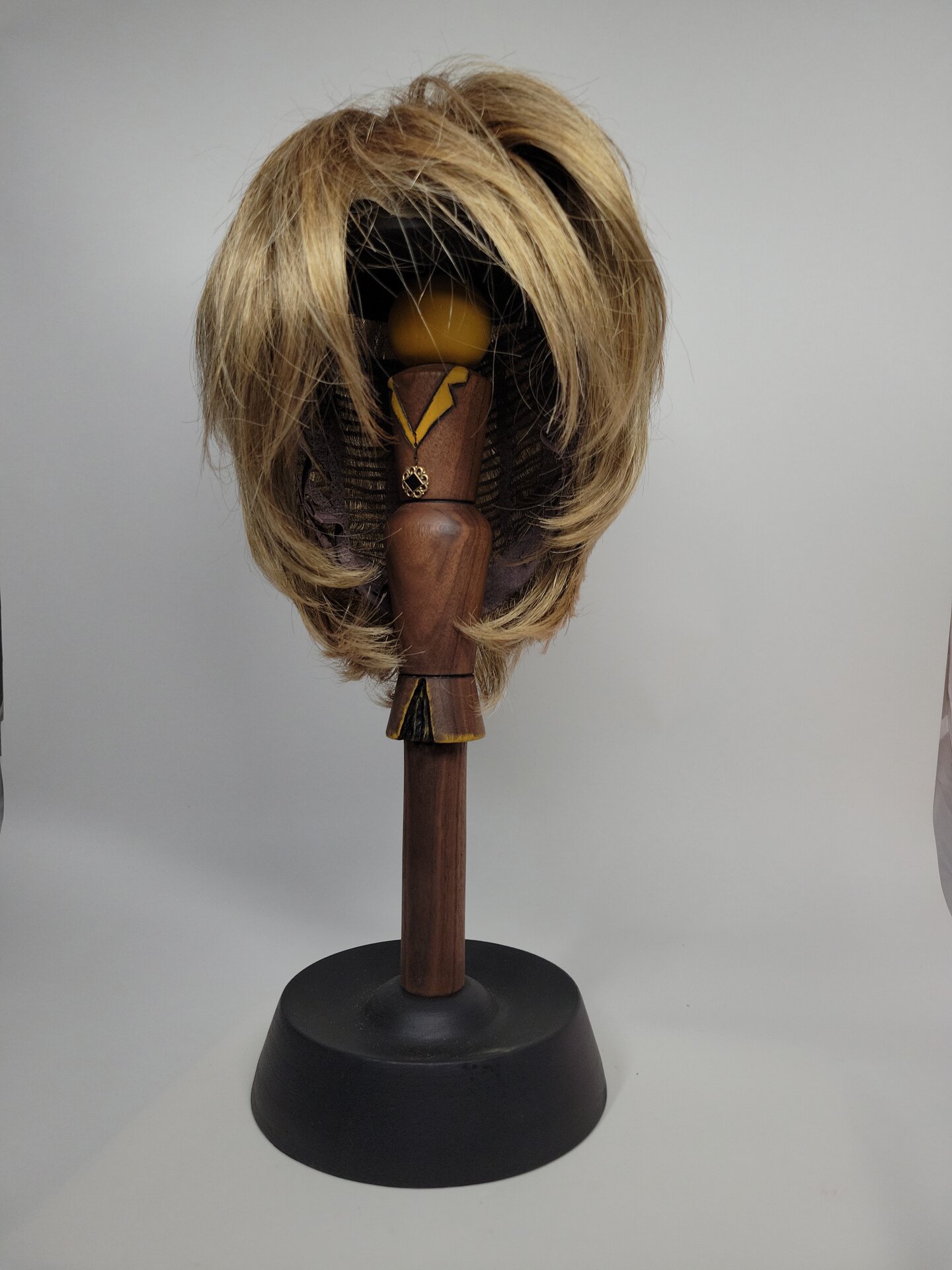 1940"s wig stand