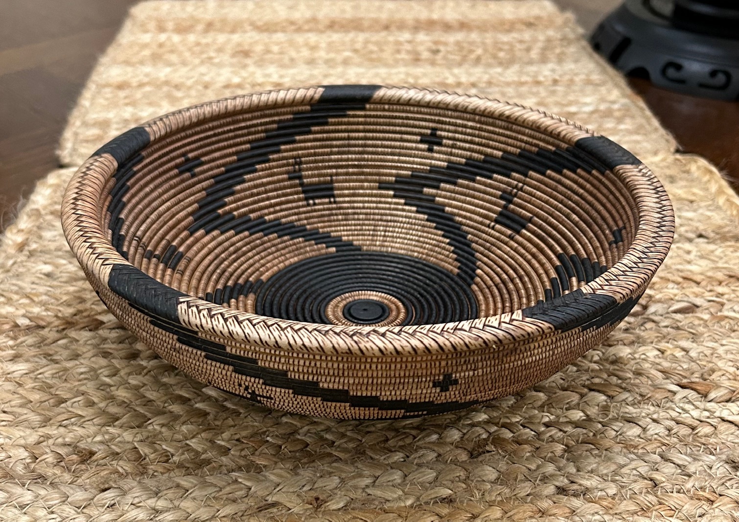 Basket illusion. Apache inspired