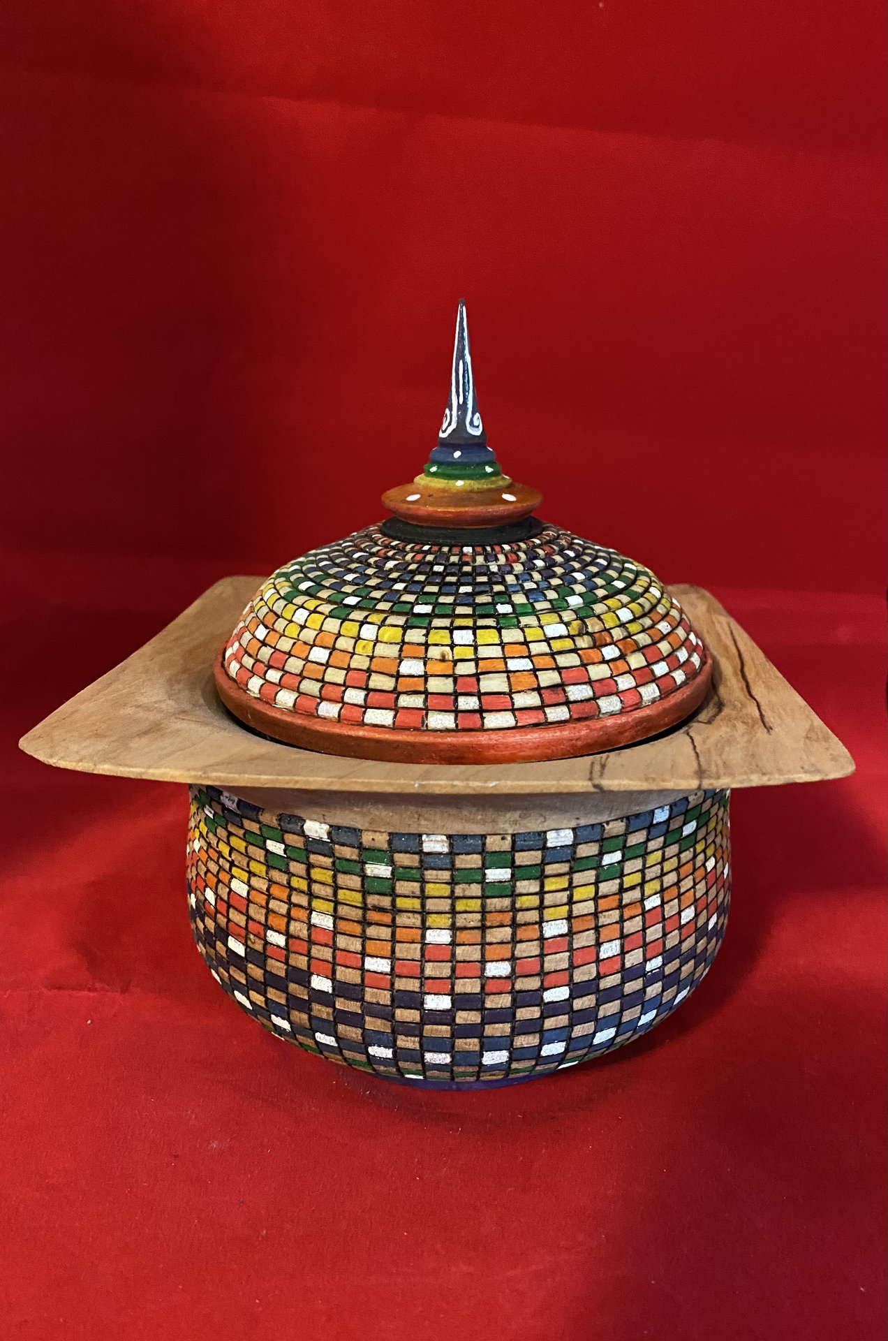 Basket Illusion covered bowl.