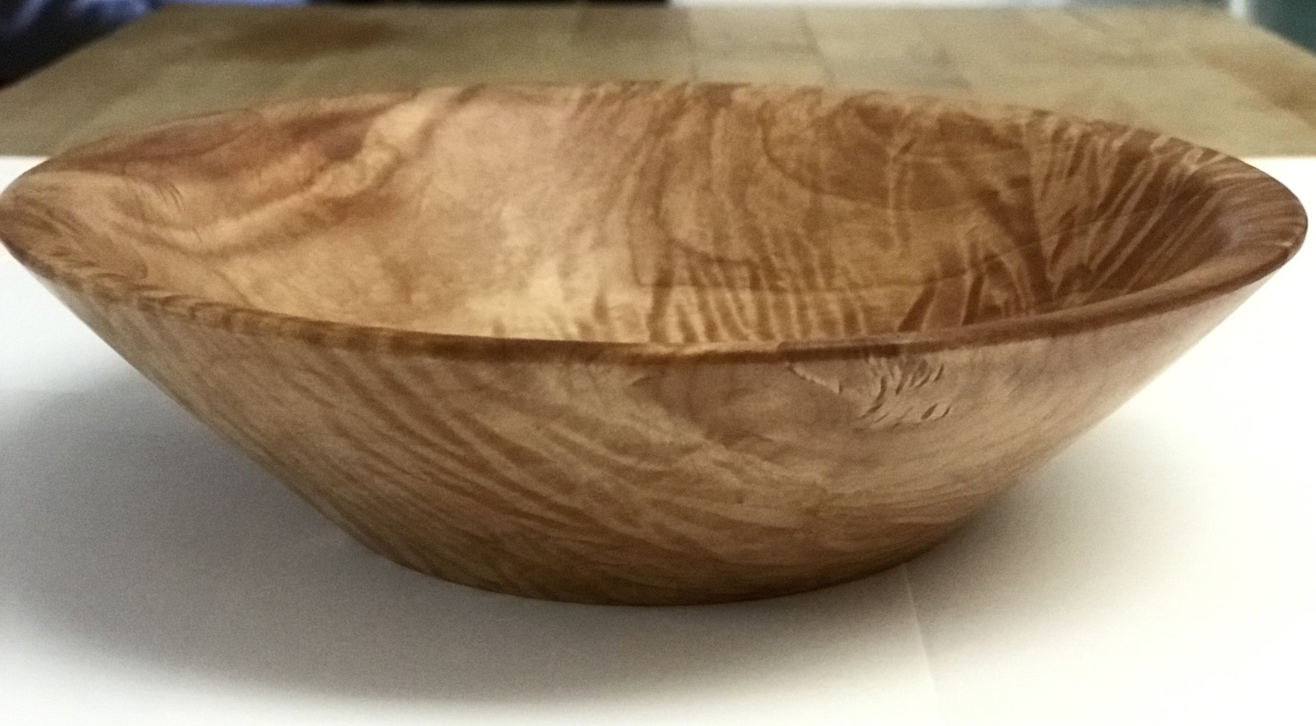 Figured maple, 8” diameter, 2-1/2” tall