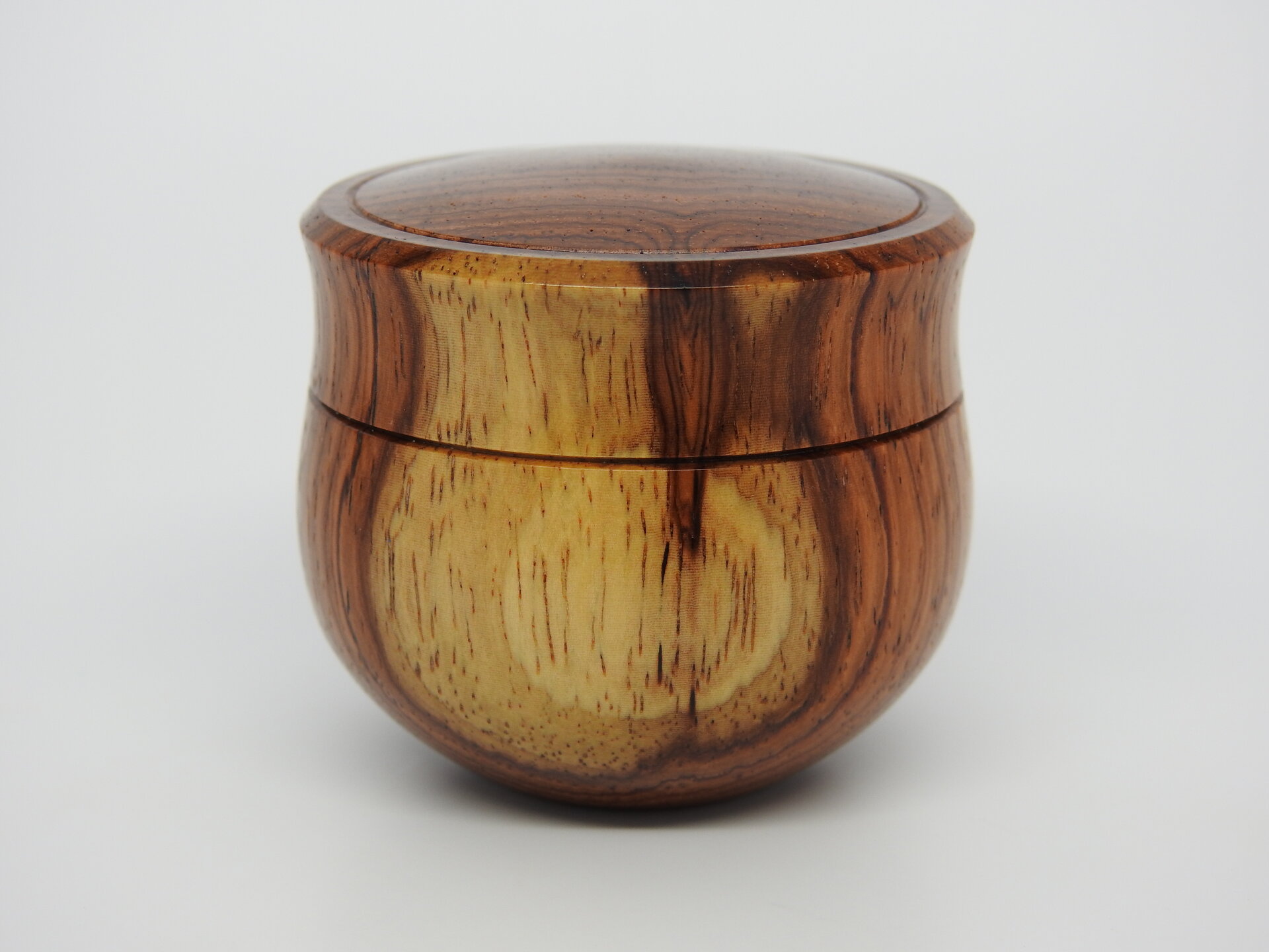 Honduras Rosewood Round Bottom Box