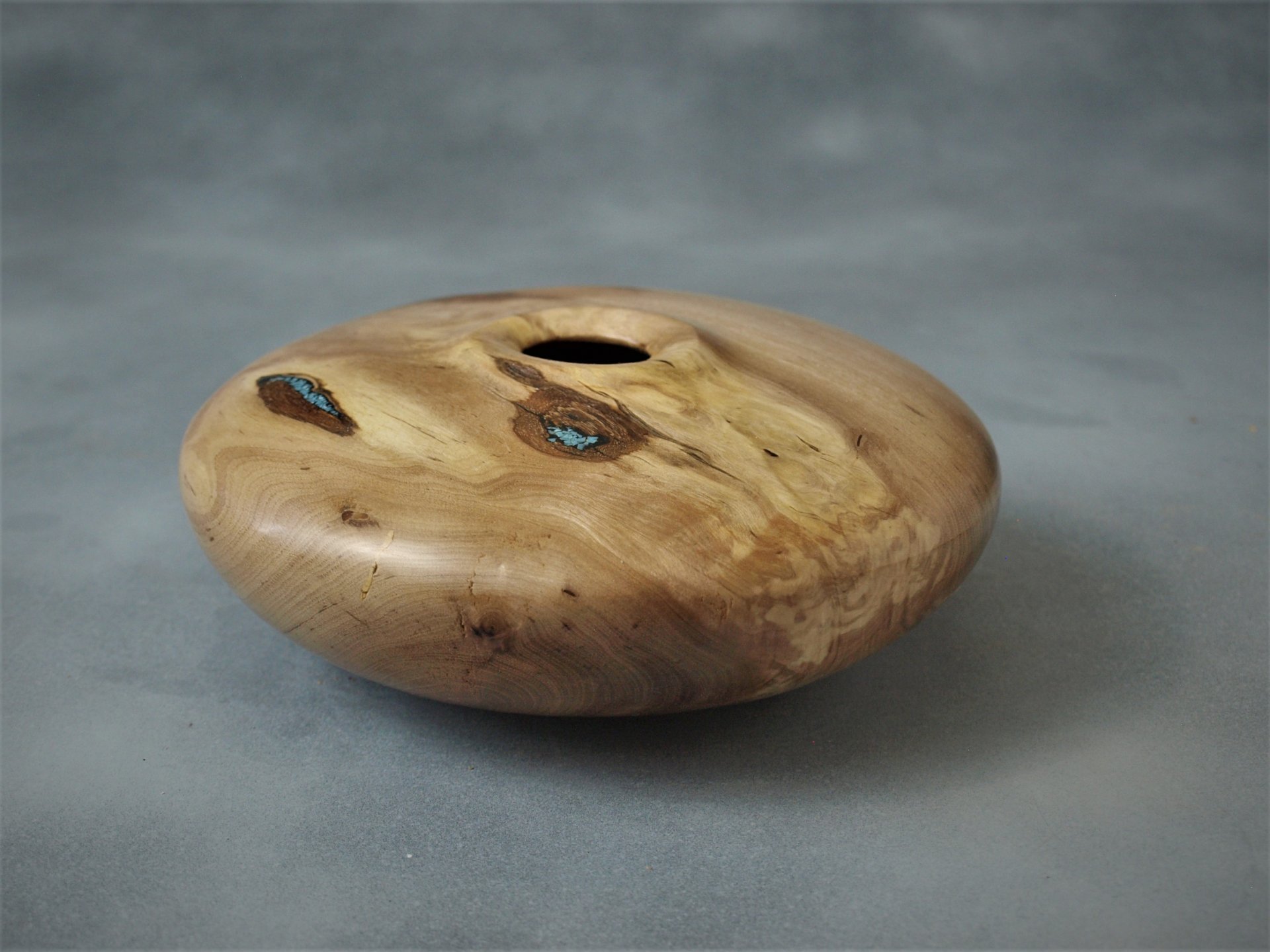 Hop Hornbeam hollow form with turquoise chips
