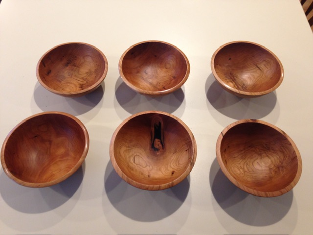 Individual cherry salad bowl set