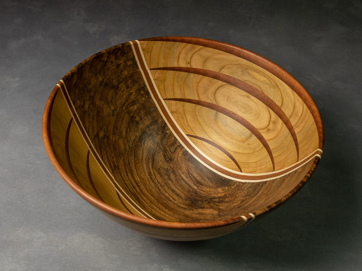 Laminated bowl