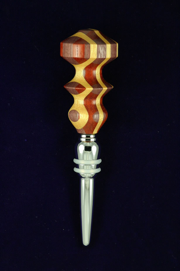 Laminated wine bottle stopper