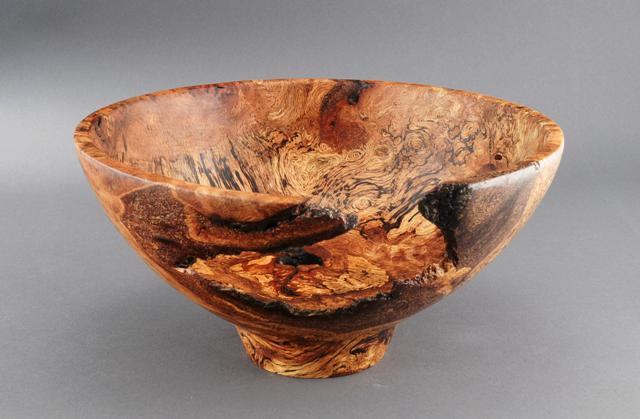 large_oak_burl_bowl