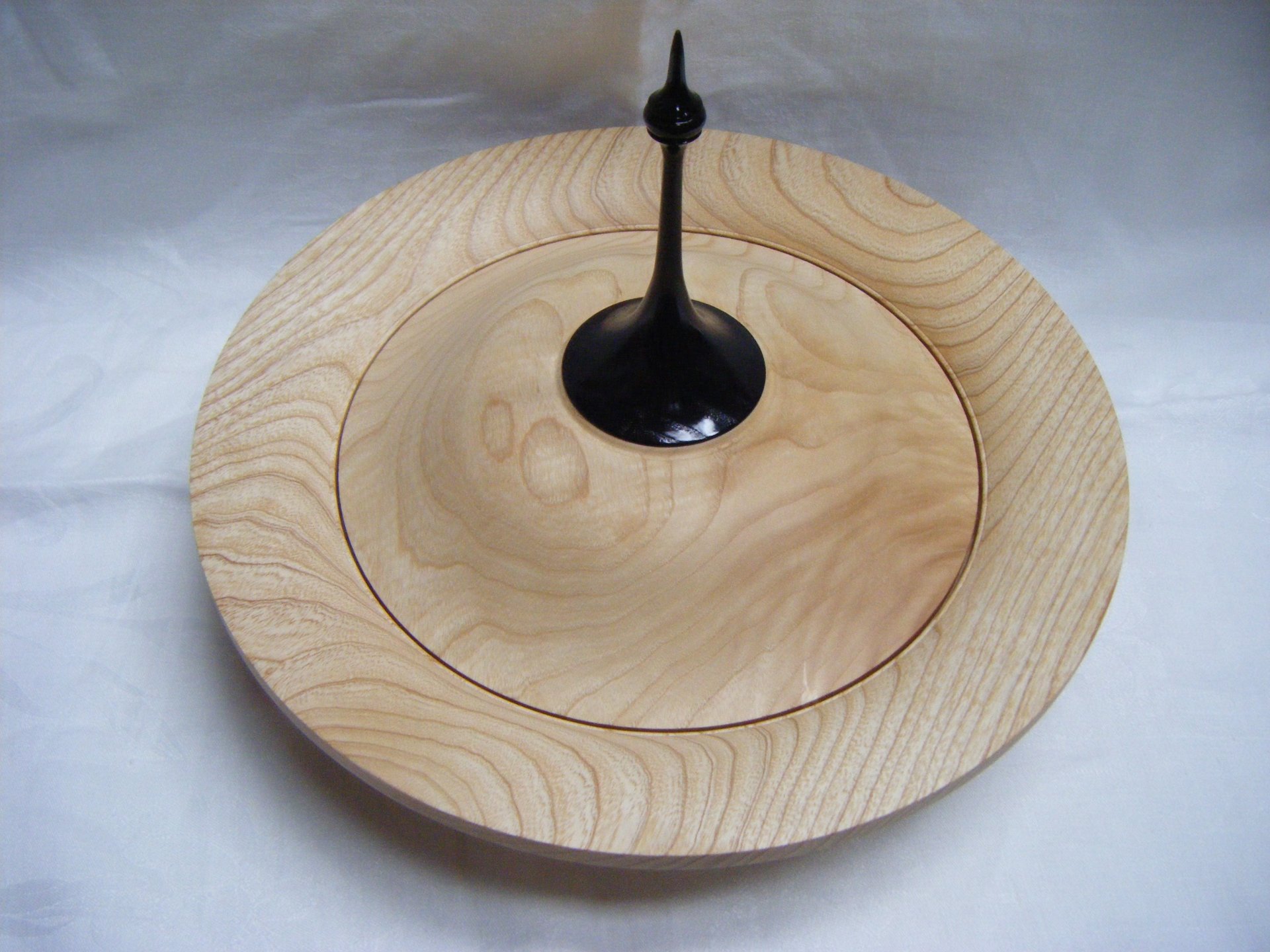 Lidded Ogee Bowl with Ebonisied Finial