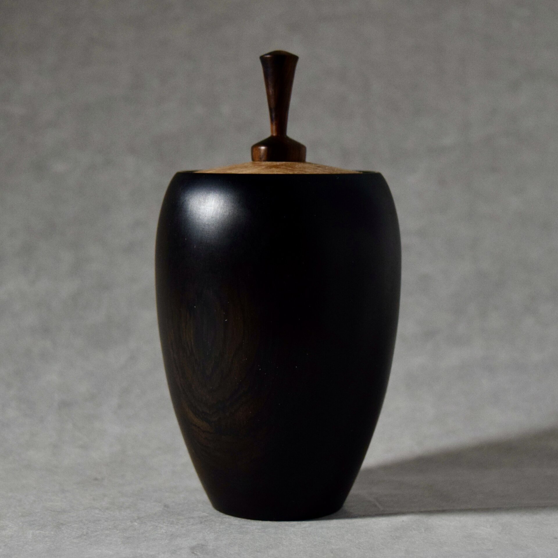 Lidded vessel