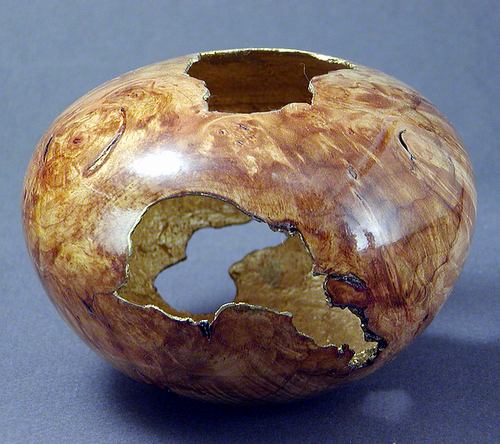 maple burl w/gold leaf