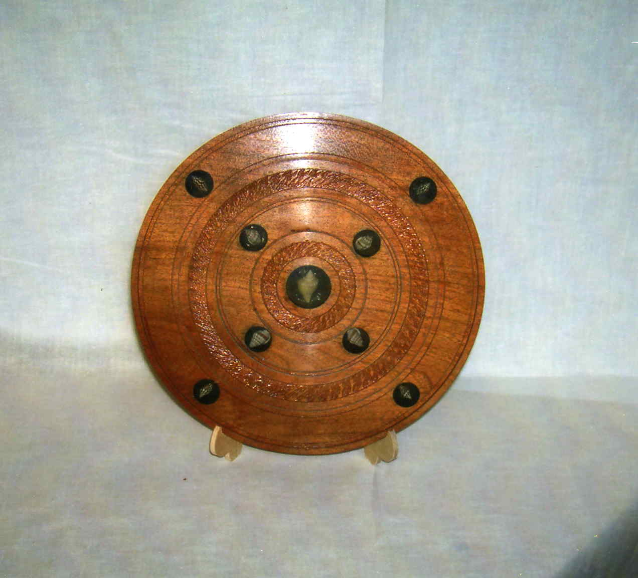 Mesquite plate with shells