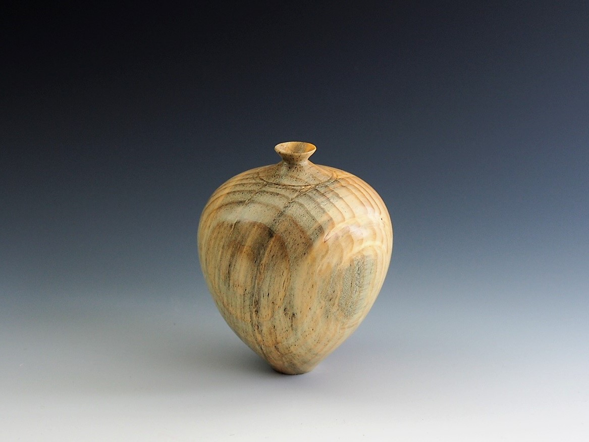 Pine narrow neck vase