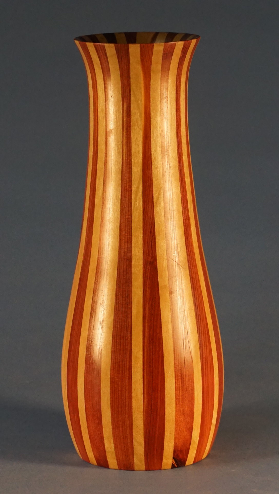 Serial 21109 staved vase