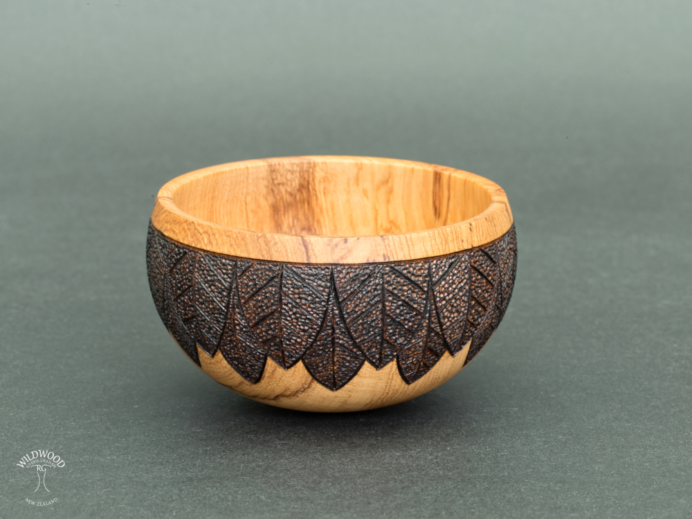 Small Black Maire Bowl