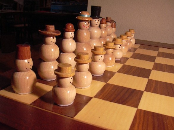 Snowman chess set