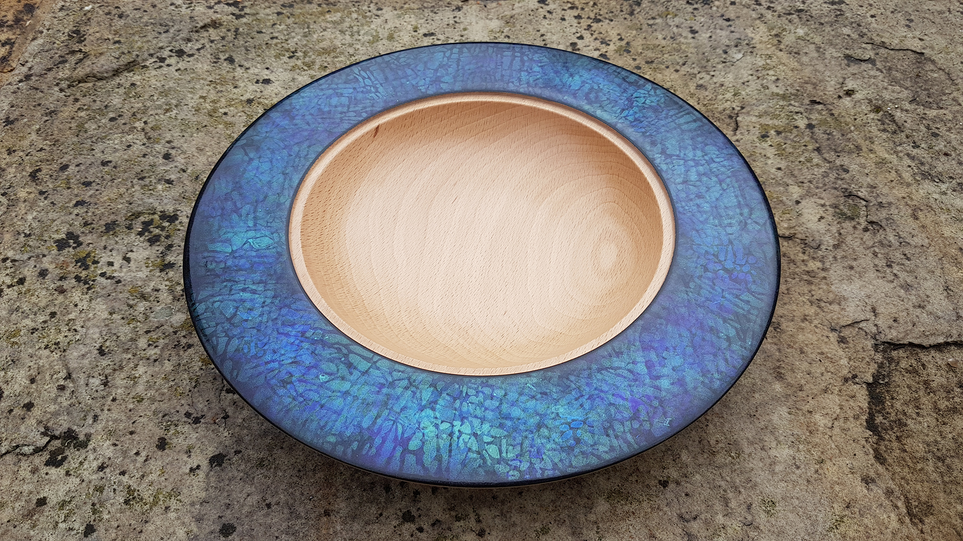 Stencilled Iridescent Platter Rim