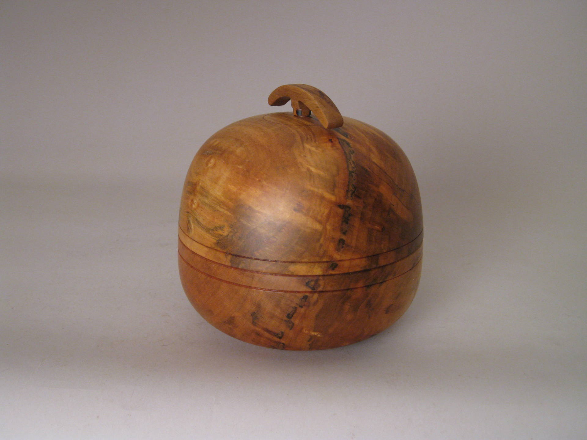 sugar maple urn