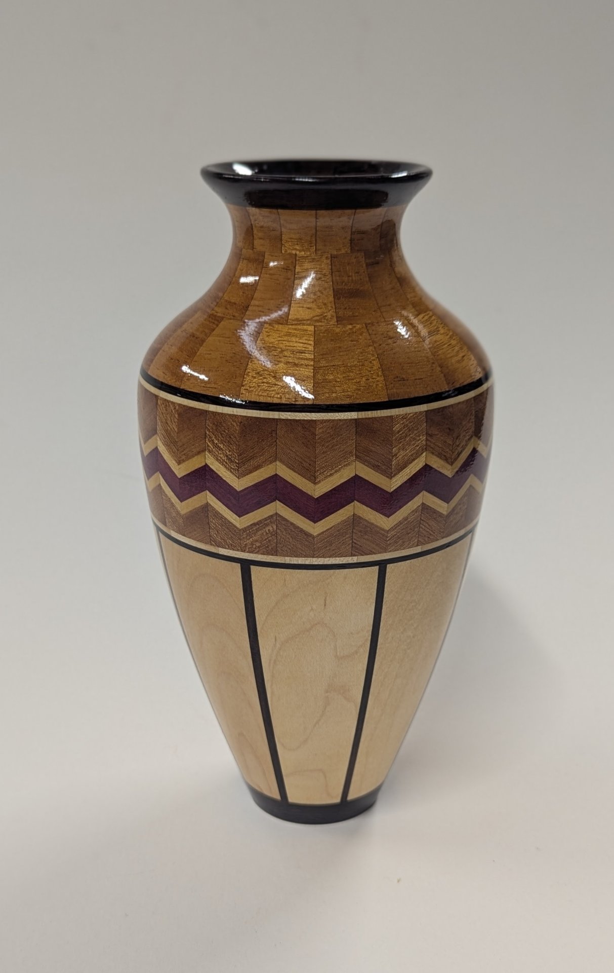 zigzag stave vase.jpg